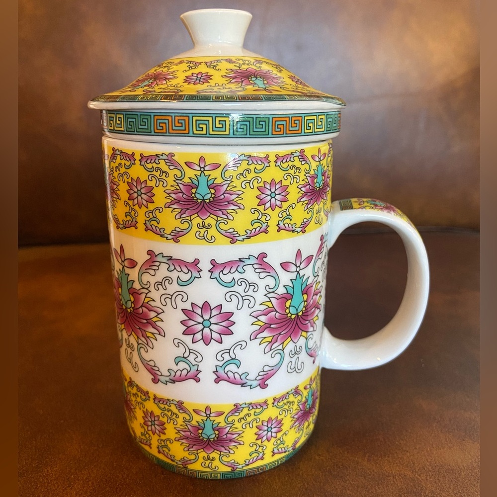 $4 ☕️ World Market Three Piece Tea Cup with Strainer